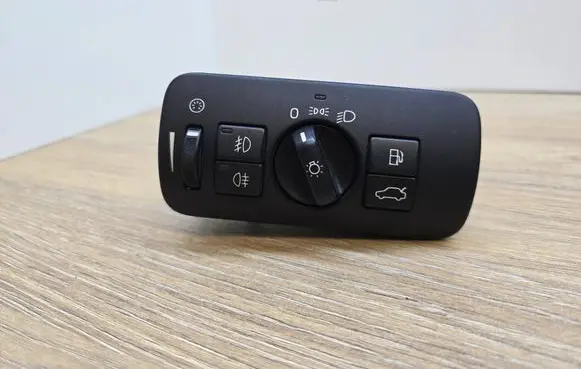 Volvo V70 Light switch 30739414 04066322 070925B