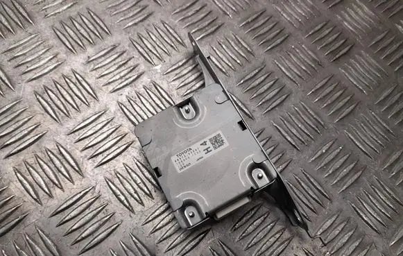 Lexus ES VII XZ10 Other control units/modules 8657233041