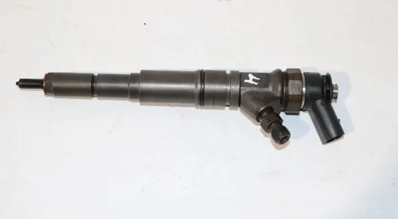 BMW 5 E60 E61 Fuel injector 7794435 0445110209