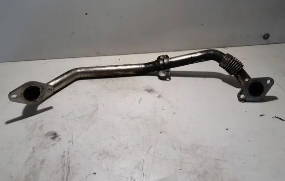 Audi A4 S4 B7 8E 8H Engine coolant pipe/hose 03G131521