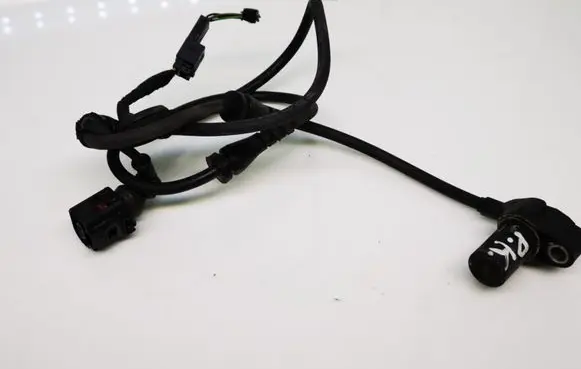 Audi A4 S4 B7 8E 8H ABS brake wheel speed sensor 0265006808 8E0927803B 62031075K