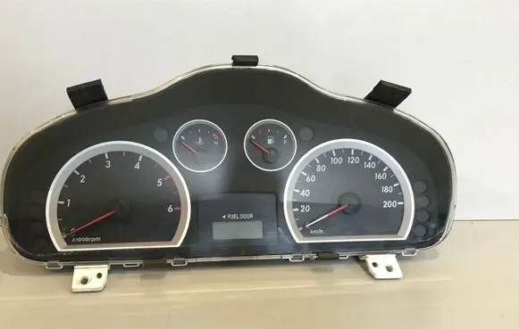 Hyundai Santa Fe Speedometer (instrument cluster) 9400426580 77130790