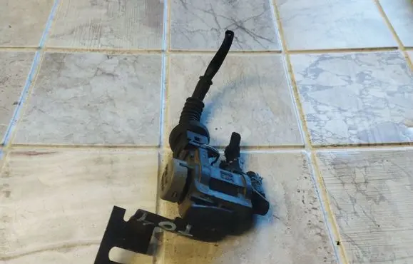 Audi A6 S6 C5 4B Vacuum valve 1J0906283A
