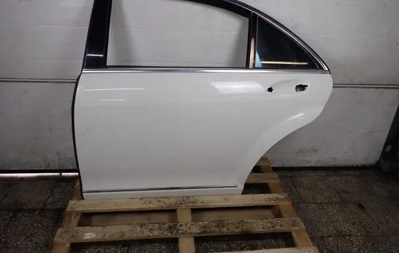 Mercedes-Benz S W221 Rear door