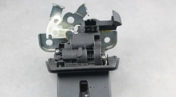 Audi Q3 8U Tailgate/trunk/boot lock/catch/latch 8U0827520