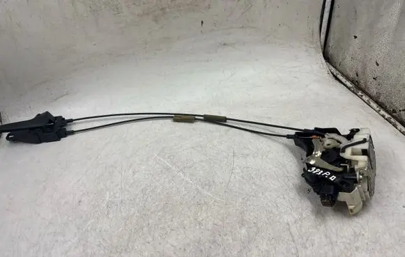Mitsubishi Lancer X Front door lock 