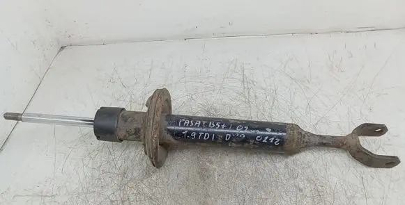 Volkswagen PASSAT B5.5 Front shock absorber/damper 3B0413031Q