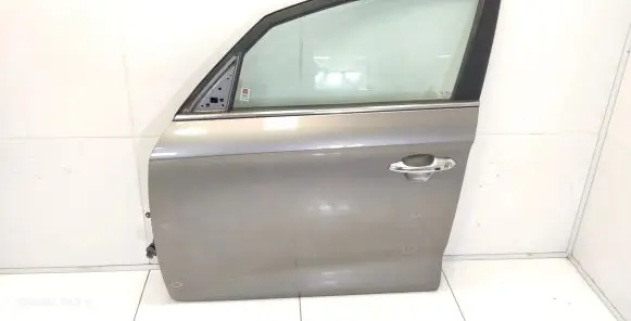 KIA Carens III Front door