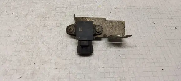 Opel Frontera B Air pressure sensor 24426679 A02M1627M