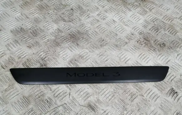 Tesla Model 3 Front sill trim cover 150476300B
