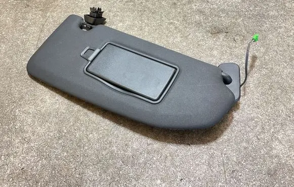 Volvo XC40 Sun visor 