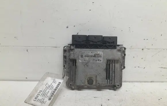 Ford Fiesta Engine control unit/module AV2112A650HG