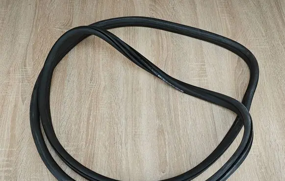 BMW X4 G02 Front door rubber seal 7416498