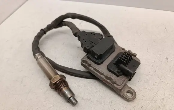 Mercedes-Benz E W213 Lambda probe sensor A0009057208 A2C1277710001 0009057208
