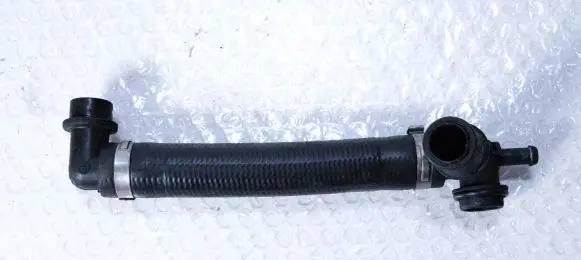 Audi A4 S4 B7 8E 8H Breather/breather pipe/hose 06B103229E