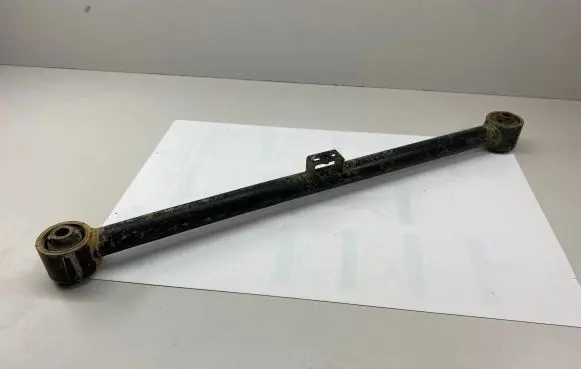 Toyota Land Cruiser (J120) Rear control arm