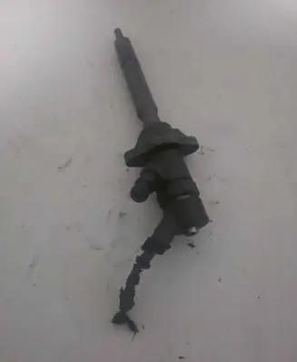 Peugeot 407 Fuel injector 0445110188
