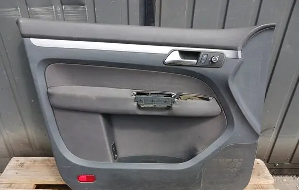 Volkswagen Touran I Front door card panel trim 1T12867011 1T12867011012L
