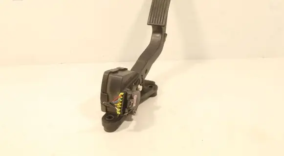 KIA Venga Accelerator throttle pedal 327261P200