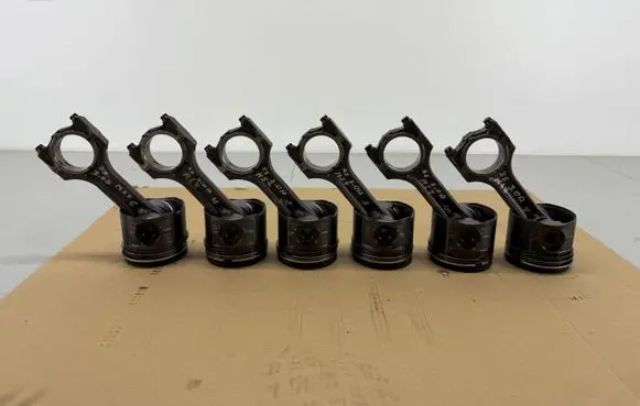 BMW X5 E53 Piston with connecting rod