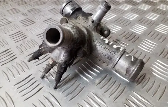 Volkswagen Golf IV Thermostat housing 038121133A