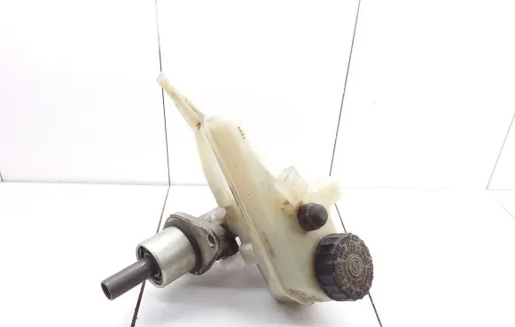 Volkswagen PASSAT B3 Master brake cylinder 03350882751 03350882762