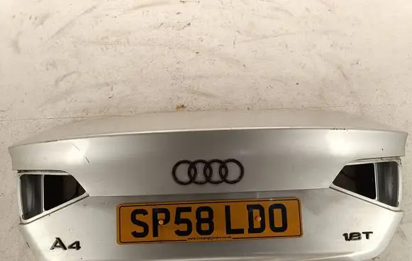 Audi A4 S4 B8 8K Tailgate/trunk/boot lid 