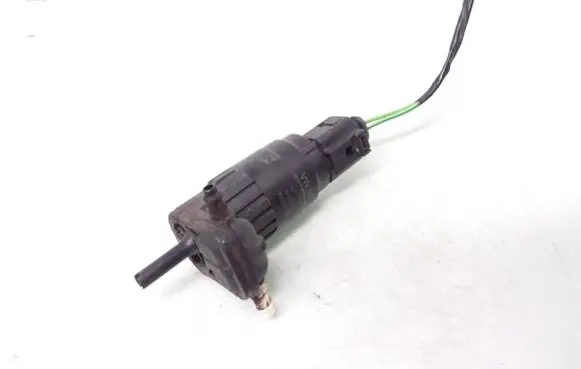 Skoda Octavia Mk2 (1Z) Windscreen/windshield washer pump 1K6955651