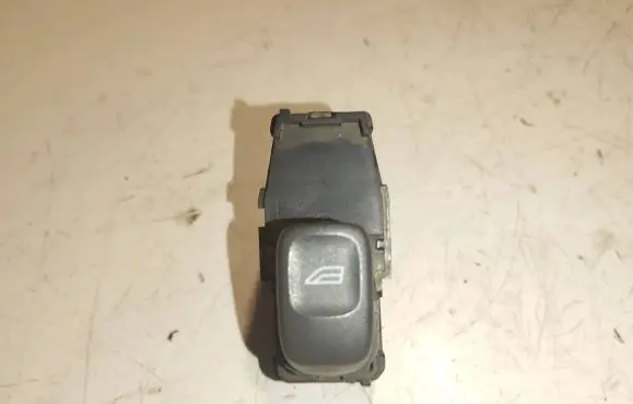 Volvo XC70 Electric window control switch 9472275 02W471