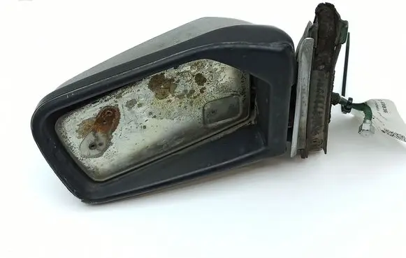 Mercedes-Benz COMPAKT W115 Manual wing mirror 