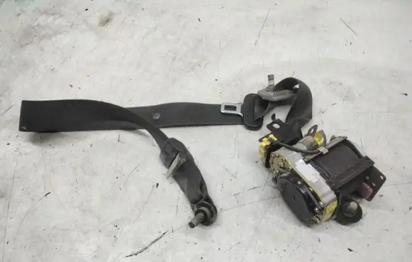 Honda Accord Front seatbelt 0432094
