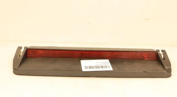 Volkswagen Jetta V Third/center stoplight 0336300