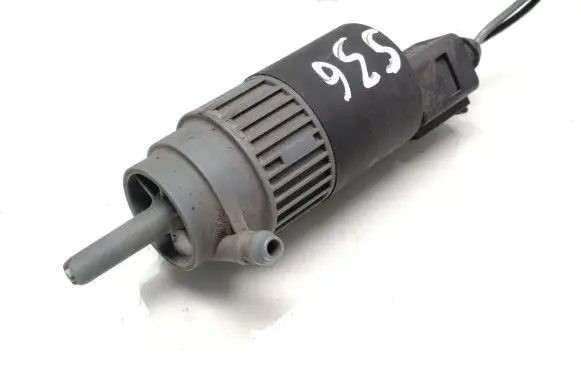 Ford Focus Headlight washer pump BV6113K082AA