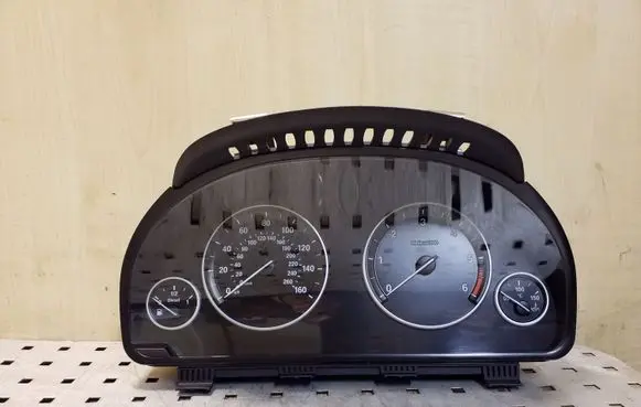 BMW 5 F10 F11 Speedometer (instrument cluster) 9280485 223227011