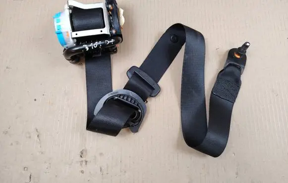 Mercedes-Benz CLA C117 X117 W117 Front seatbelt 0589P1000220 307262099228AM 3063559