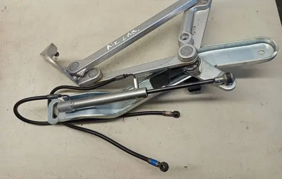 Volkswagen Phaeton Tailgate/trunk/boot hinge 3D5827582D 3D0941038A