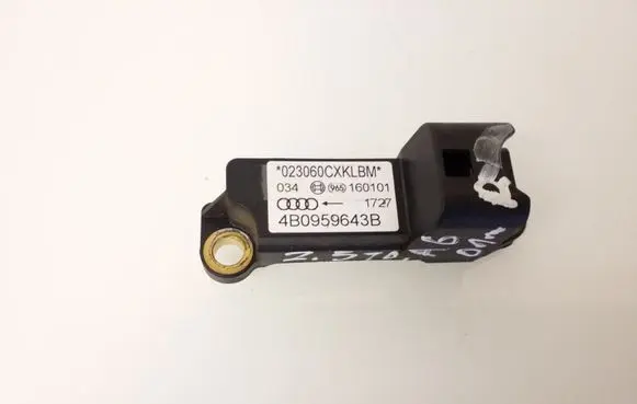 Audi A6 S6 C5 4B Airbag deployment crash/impact sensor 4B0959643B