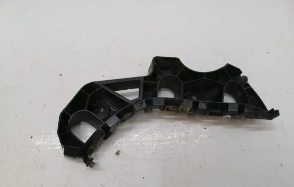 Volkswagen PASSAT CC Front bumper mounting bracket 3C8807184B