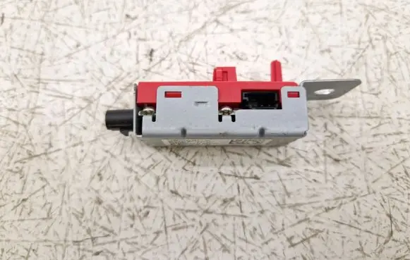 Ford Explorer VI Aerial antenna amplifier LB5T18C847 LB5T18C847AC H137P