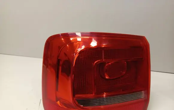 Volkswagen Touran II Rear/tail lights 176405