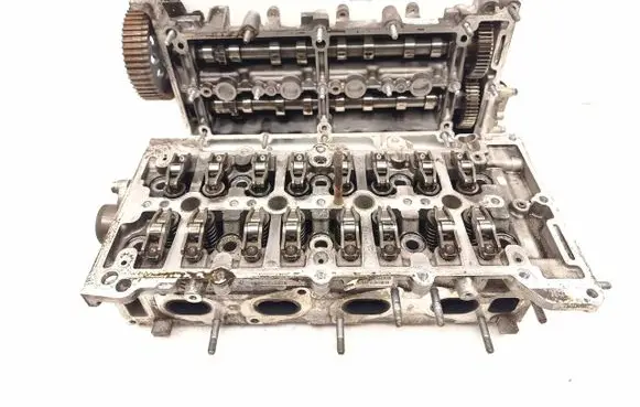 Opel Astra H Engine head 55576540