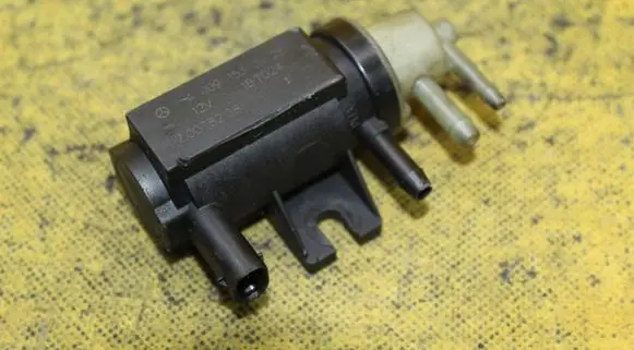 Mercedes-Benz Sprinter W906 Turbo solenoid valve A0091533128