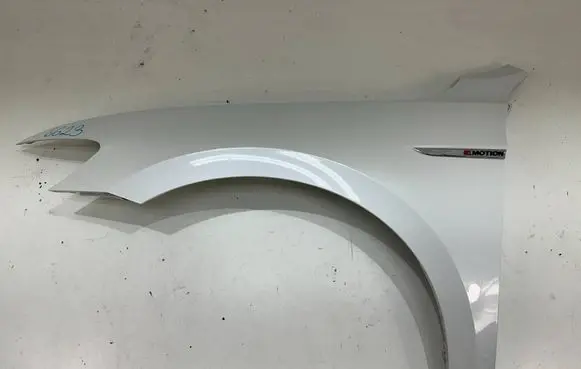 Volkswagen PASSAT B8 Fender 3G0821105