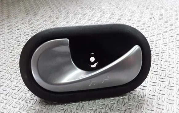 Renault Megane II Front door interior handle 8200028487