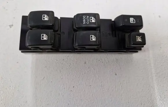 Hyundai Tucson JM Electric window control switch