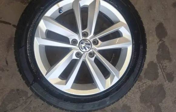 Volkswagen PASSAT B8 USA R17 alloy rim 561601025AA