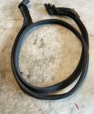 Opel Cascada Trunk rubber seal (body) 13384145 515128 EPDM414310