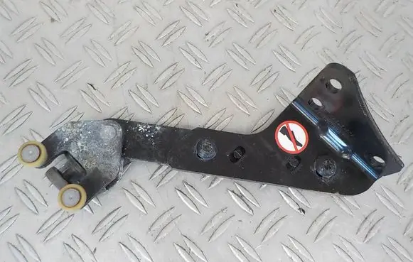 Toyota Proace Sliding door lower roller guide/hinge 