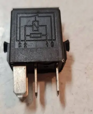 BMW 5 E34 Other relay 61361393412 V23073B1005X18