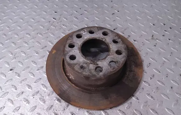 Volkswagen Golf VIII Rear brake disc 5Q0615601D